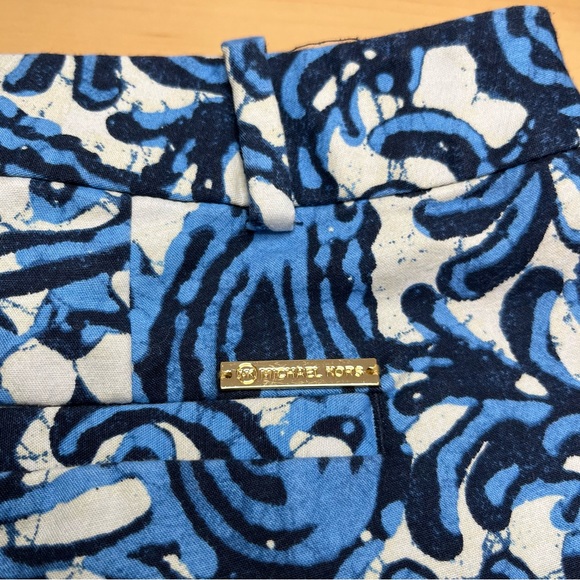 EUC MICHAEL KORS Blue Paisley Print Shorts Size 0 - Picture 5 of 11